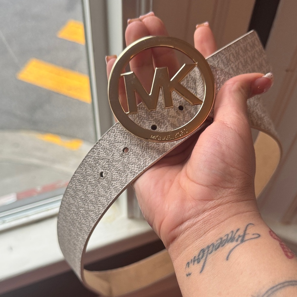 Michael Kors Gold Buckle Cream Belt
